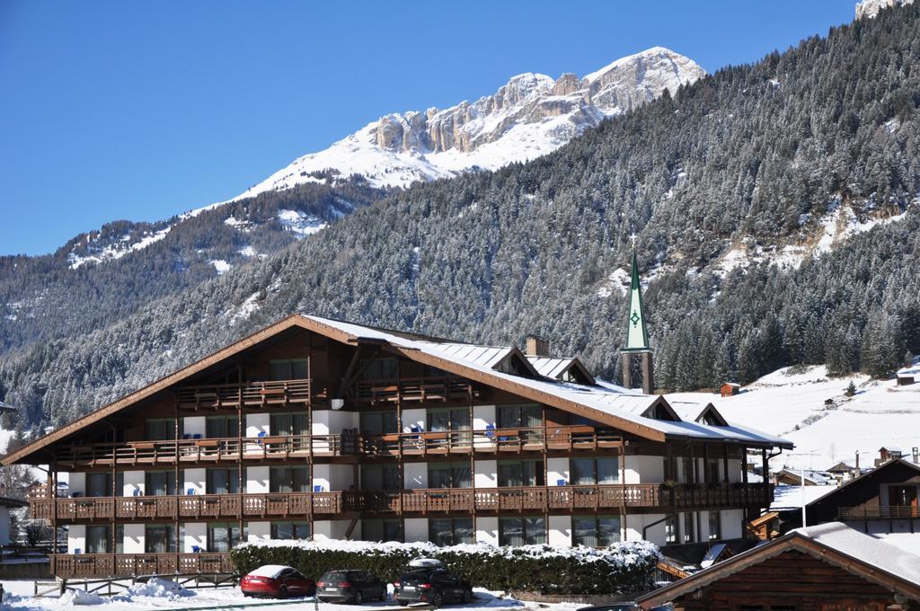 Residence Anda Pozza di Fassa Exterior foto
